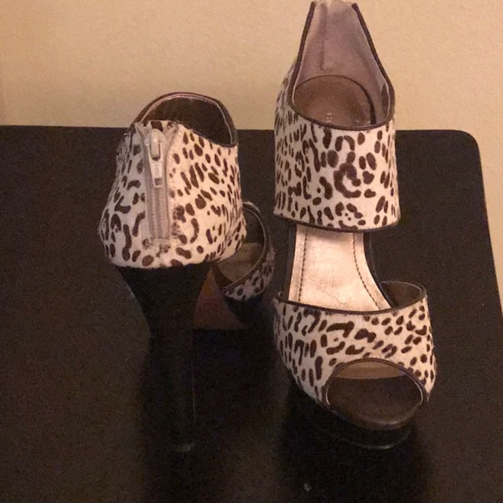 Shoes - Picture 2 of 3